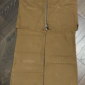 Gucci sneakers duster bag no stains no tears size 15x9